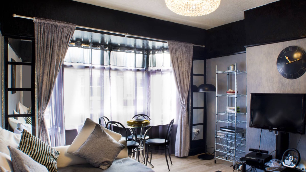 South Shore Apartment | Vacate in Style near the Beach