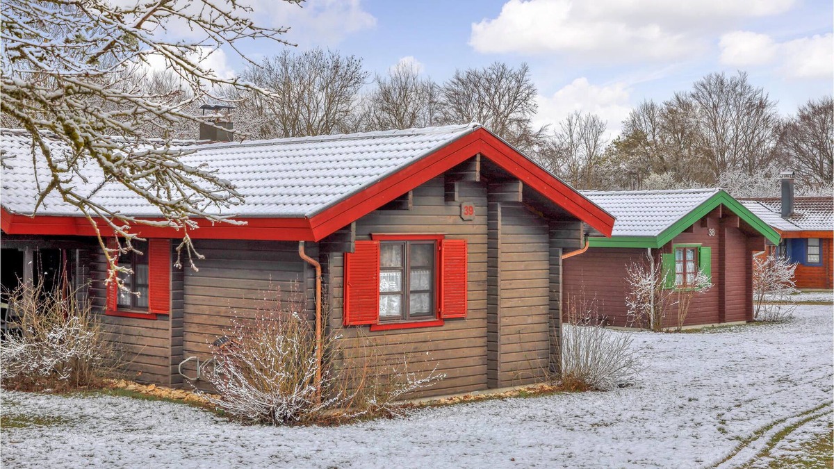 Hayingen House | Vacation and relaxation in nature in your cozy wooden house in the vacation park Lauterdörfle.
