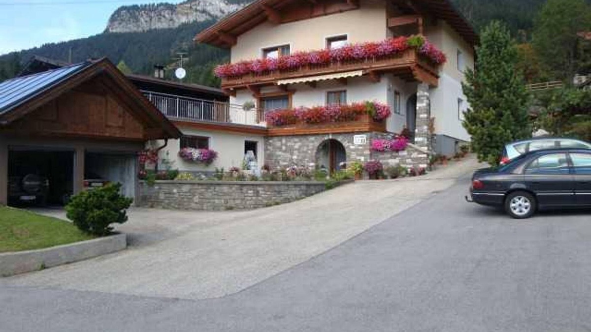 Maurach Apartment | Vacation apartment 1 - House Kröll