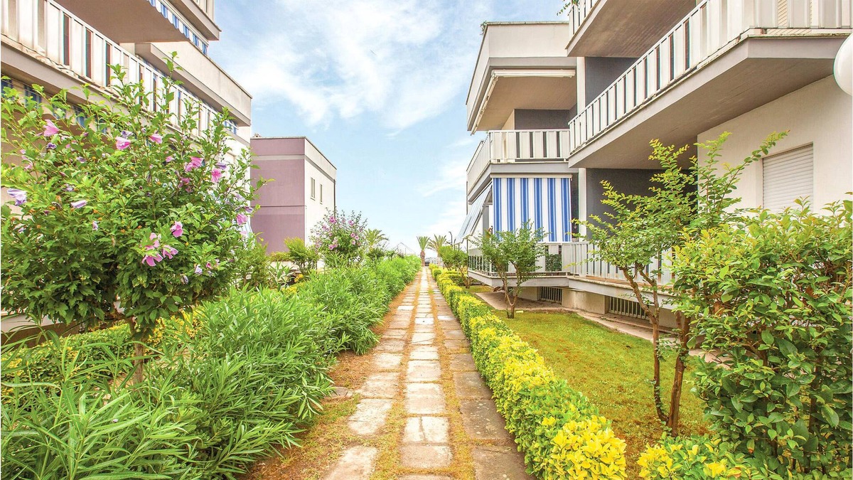 Villa Rosa Apartment | Vacation apartment a few steps from the sea in Villa Rosa, a tourist seaside resort with wide sandy