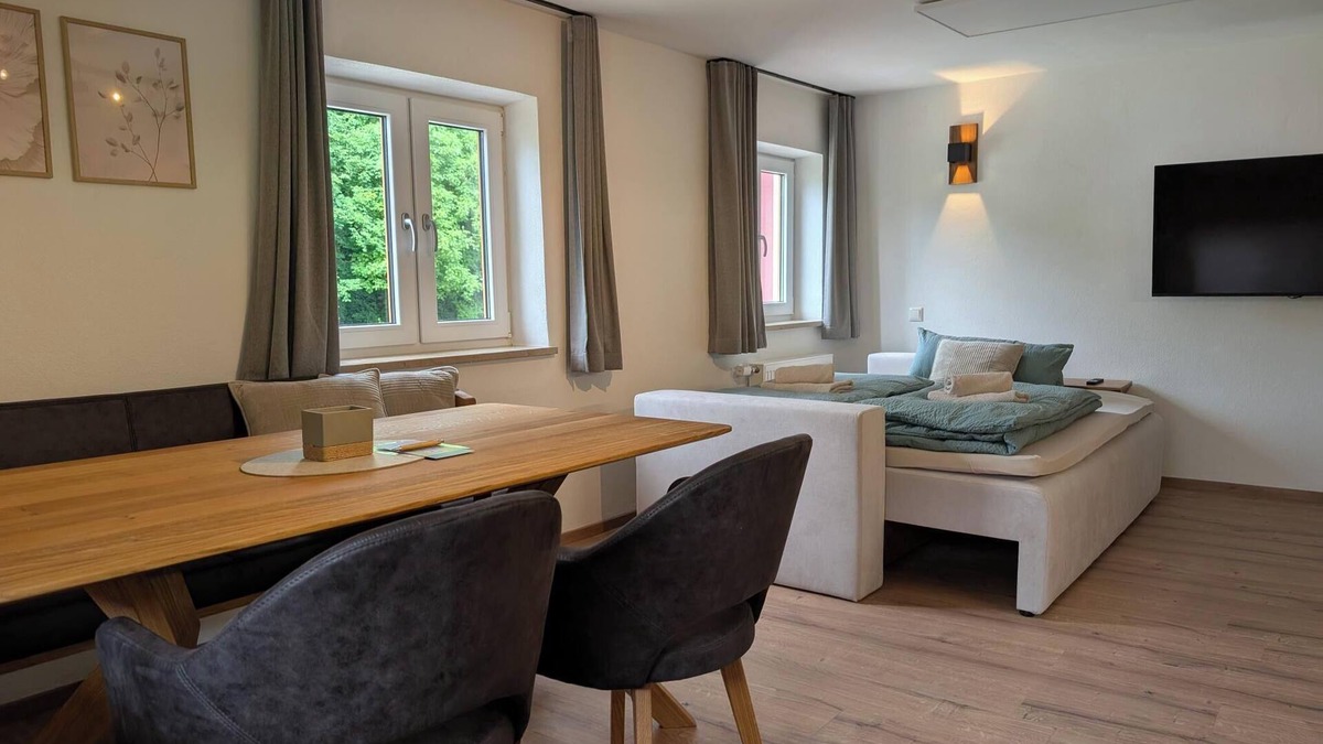 Marktschellenberg Apartment | Vacation apartment Göllblick, 47sqm for 4 persons, 1 separate bedroom with balcony