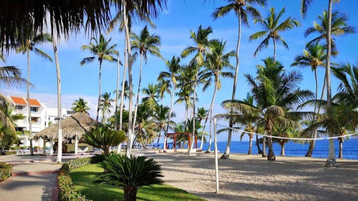 Juan Dolio - El Pueblo Apartment | Vacation Apartment 3 min walk from the beach!