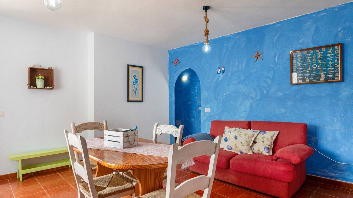 Caleta de Sebo Apartment | Vacation Apartment 'Apartamento La Caletilla' with Sea View, Private Terrace and Wi-Fi