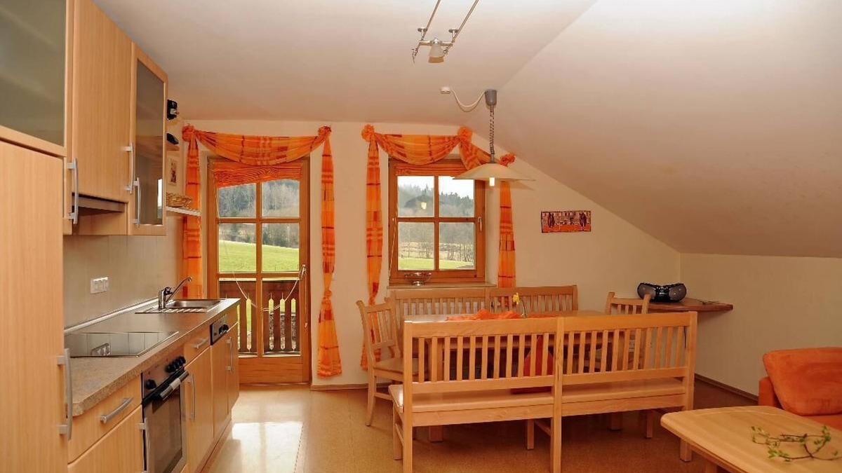 Klinglbach Apartment | Vacation apartment (70sqm) with balcony and use of sauna