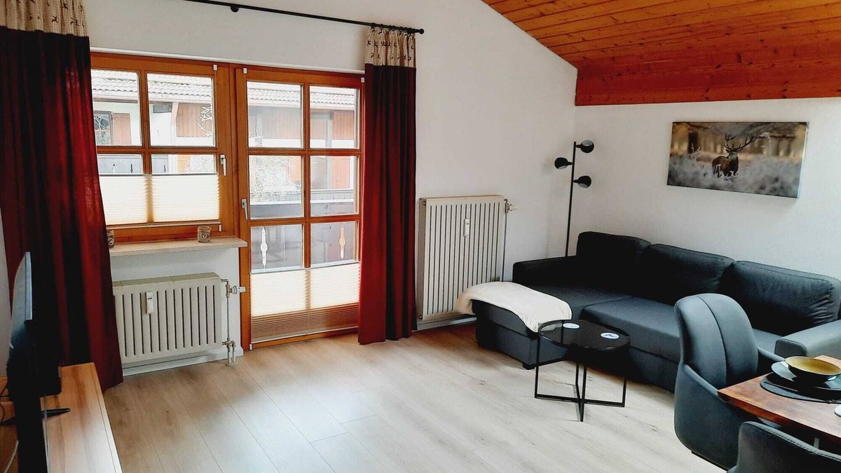 Ettenhausen Apartment | Vacation apartment Alpenflair 52 m² with separate bedroom