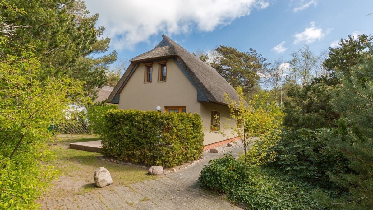 Ostseebad Wustrow Apartment | Vacation apartment/apartment for 4 guests with 60m² in Wustrow (118592)