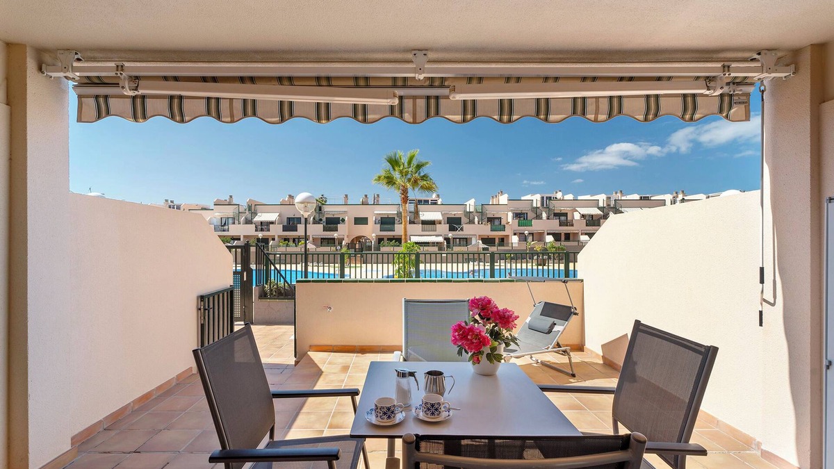 Arona Apartment | Vacation Apartment 'Apartamento Los Geranios' with Shared Pool, Private Terrace and Wi-Fi