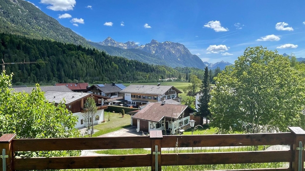 Kruen Apartment | Vacation apartment/apartment for 4 guests with 85m² in Krün (296810)