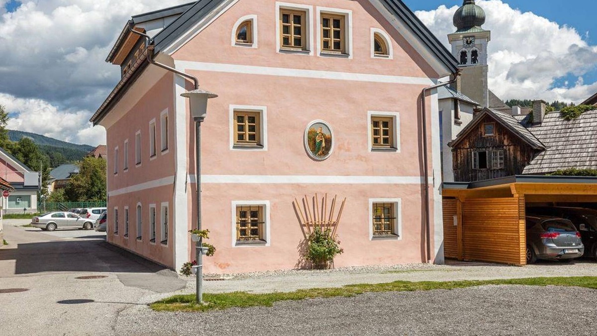 Tamsweg Apartment | Vacation apartment at the Leisnitzbach - Romantic