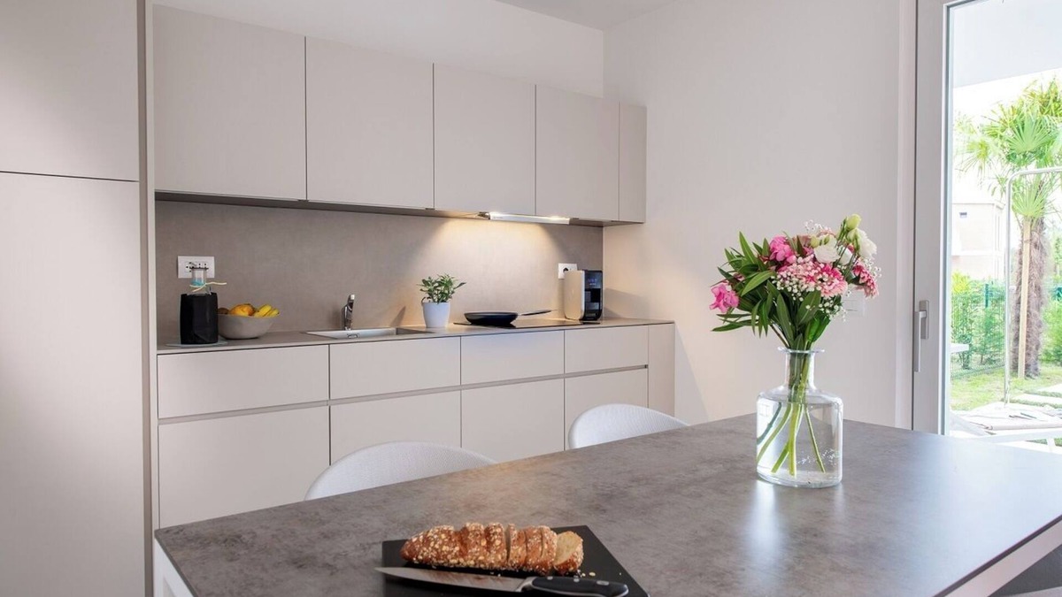 Caorle Resort | Vacation apartment by the sea in a vacation complex with pool area and private whirlpool