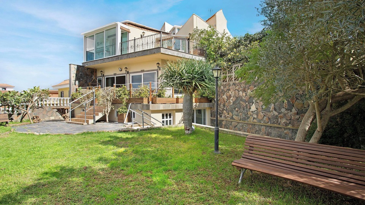 Teror Apartment | Vacation Apartment "Carmelo Y Carmela 5" with Shared Garden & Wi-Fi