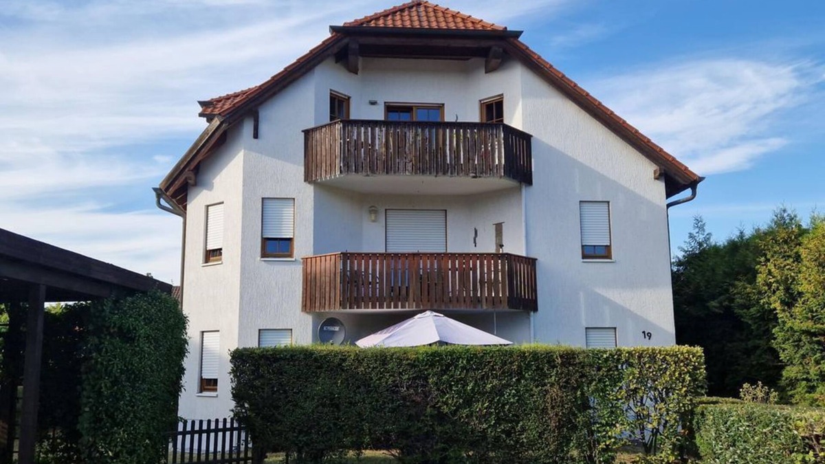 Stadtbezirk West Apartment | Vacation apartment "Kleine Auszeit" - Apartment with balcony in a quiet location