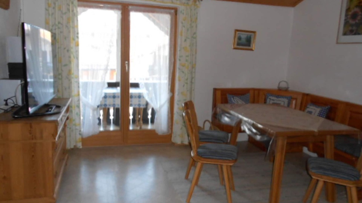 Unterwoessen Apartment | Vacation apartment 1, 50 sqm, up to 4 persons, 2 bedrooms, 2 balconies, WLAN