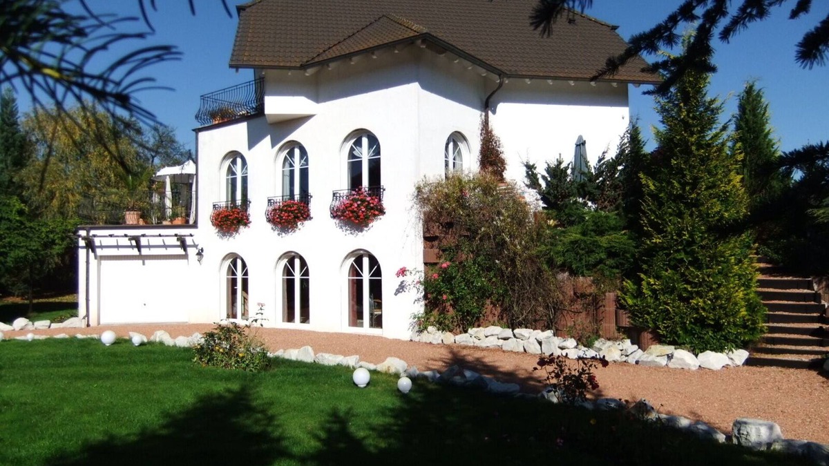 Morschied Apartment | Vacation apartment Gagat "Villa Edelstein"