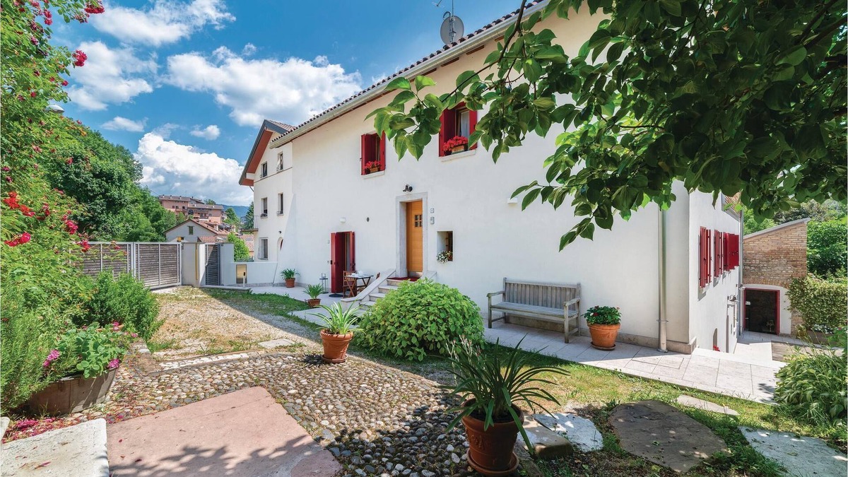Belluno Apartment | Vacation apartment in Belluno with shared garden.