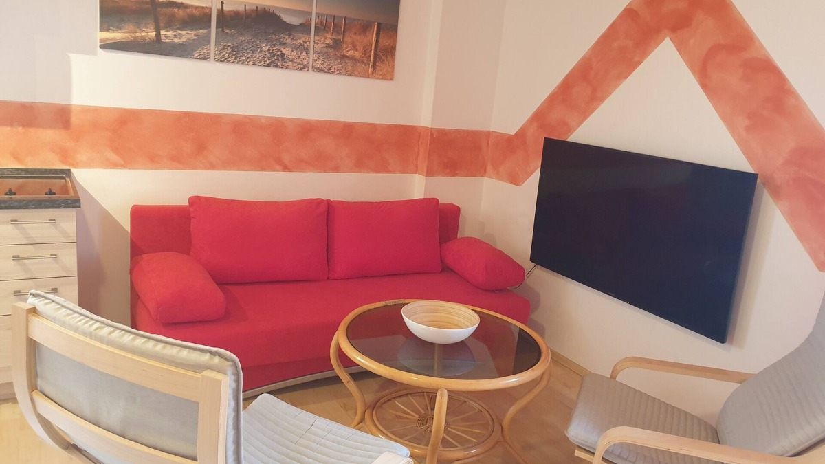 Ostseebad Wustrow Apartment | Vacation apartment near the Baltic Sea (800m) in Wustrow, quiet central location, free WLAN
