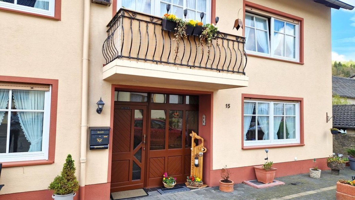 Pelm Apartment | Vacation apartment Zur Kasselburg - 3-bed vacation apartment Zur Kasselburg