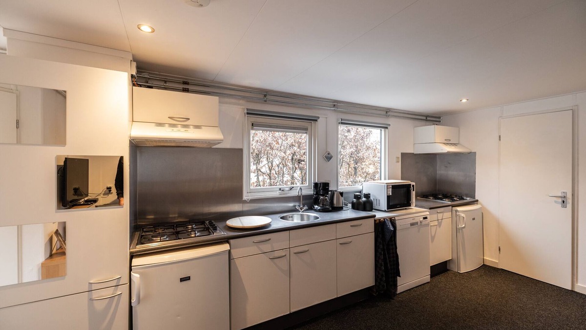 Linde House | Vacation bungalow 20 in wooded area (12 people)