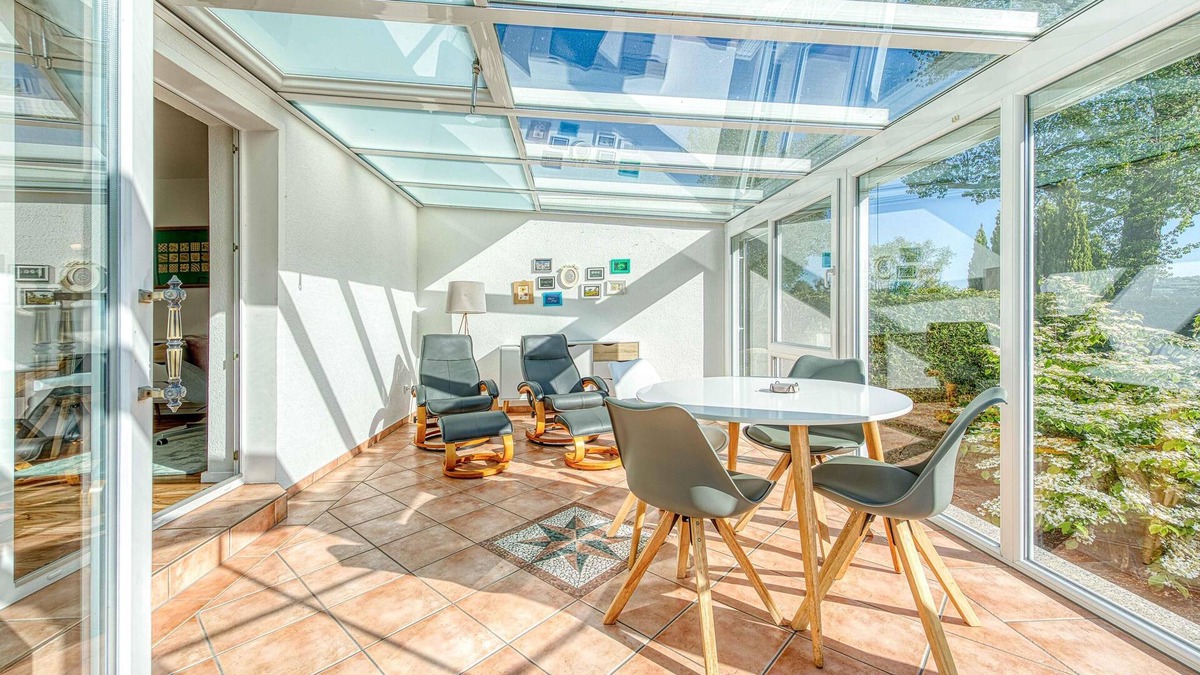 Muritz Apartment | Vacation by the lake with conservatory and garden