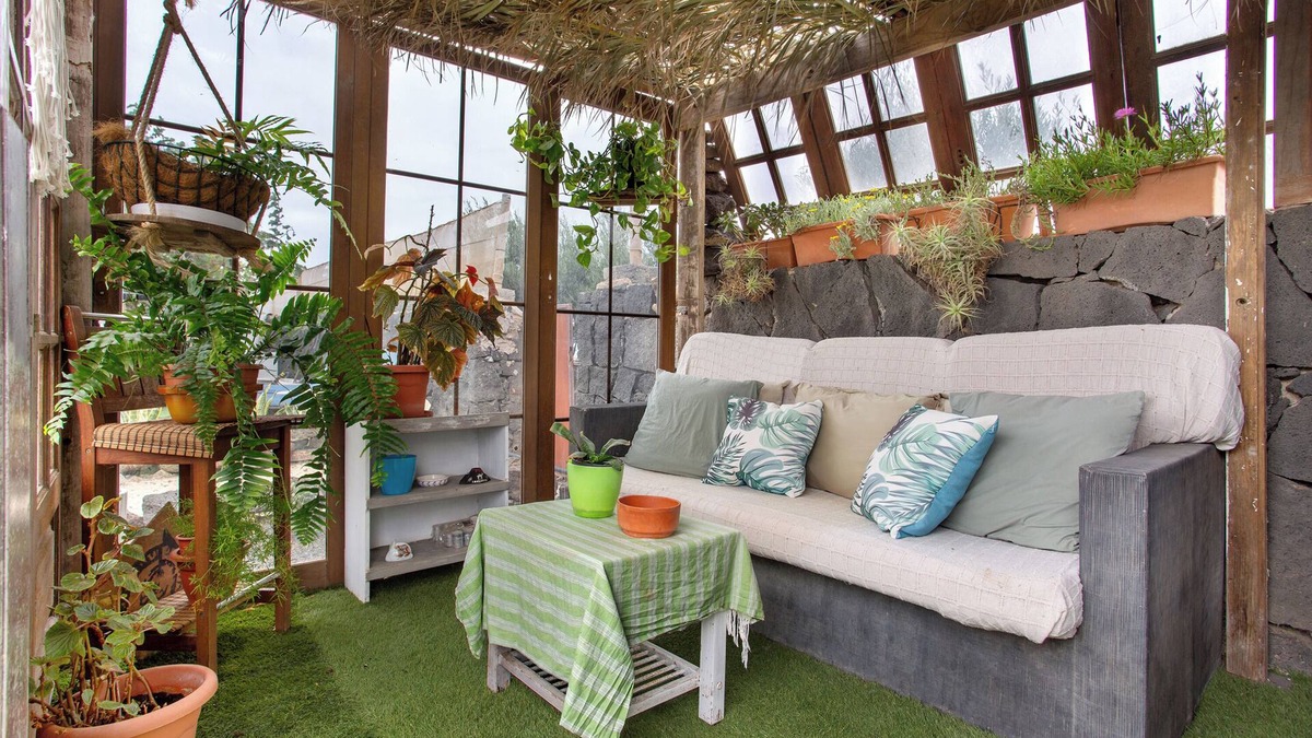 Tinajo Apartment | Vacation 'Ca' Paca Y Pepe' with Shared Garden and Wi-Fi
