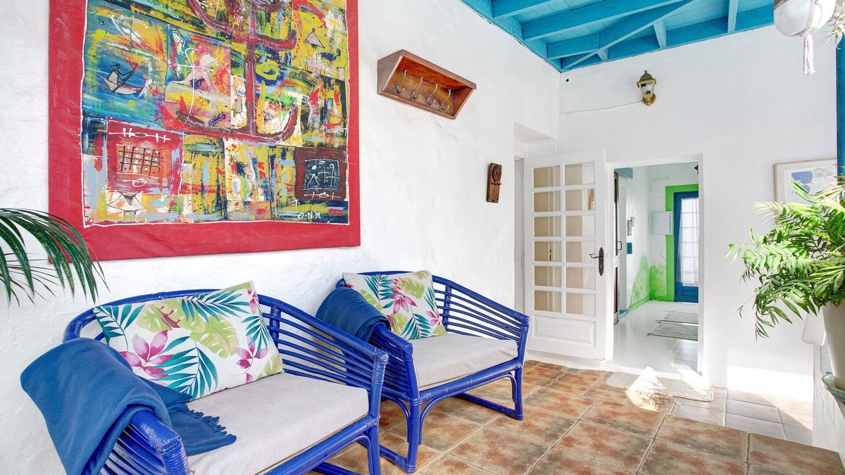 Tabayesco Ski Chalet | Vacation Chalet Casa Azul with Mountain View, Wi-Fi, Garden & Terrace