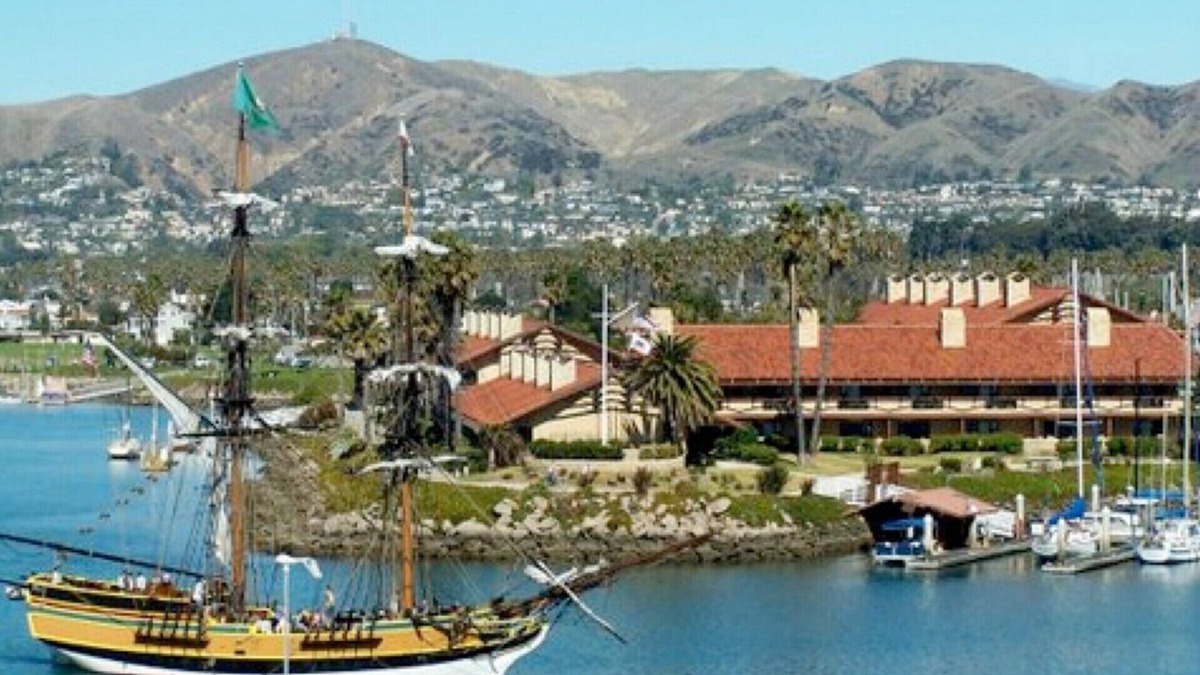 Ventura Condo | Vacation Condo California coast New Year's 2025-2026 in Ventura, CA Sleeps 6