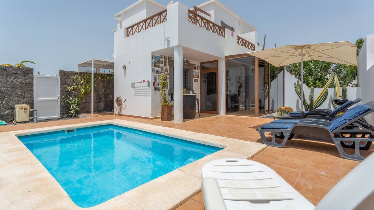 Playa Blanca Villa | Vacation 'Ernesto' with Mountain View, Private Pool and Wi-Fi