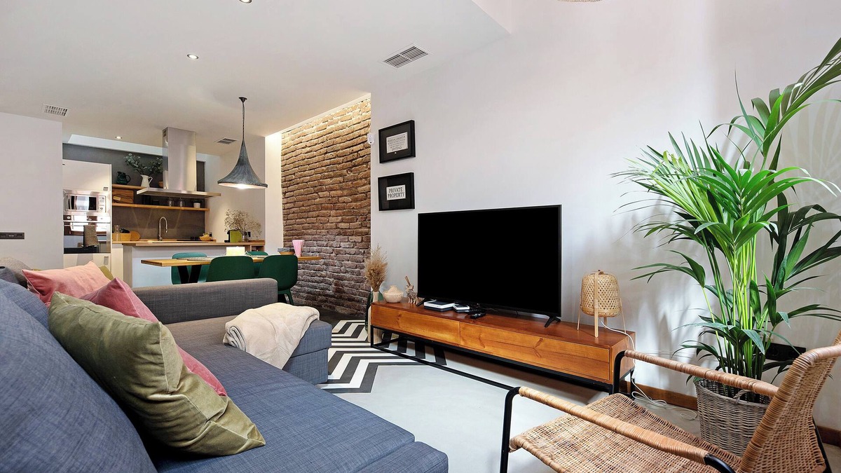 Santa Cruz de Tenerife House | Vacation Home 'Casita Ravina' with Wi-Fi, Garden & A/C