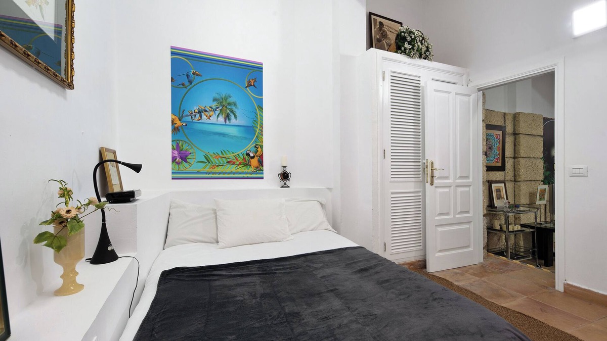 Santa Cruz de Tenerife Apartment | Vacation Apartment 'Loft Parque Santa Cruz' with Shared Terrace and Wi-Fi