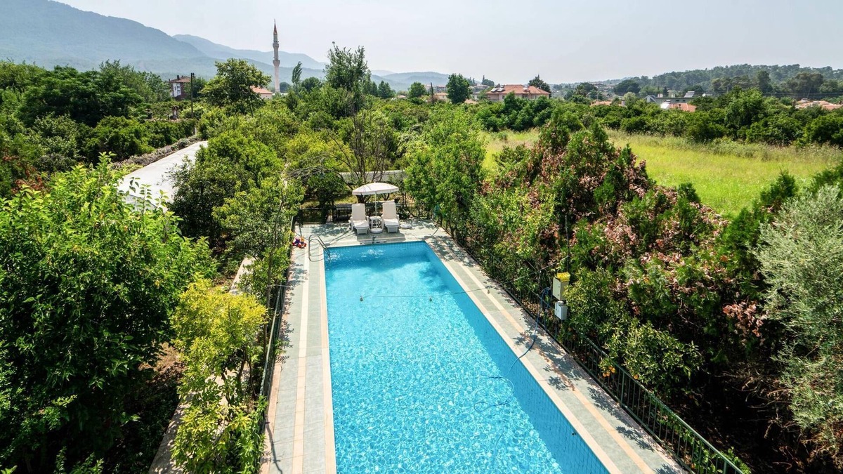 Koycegiz House | Vacation Flat w Pool Garden Patio BBQ in Mugla