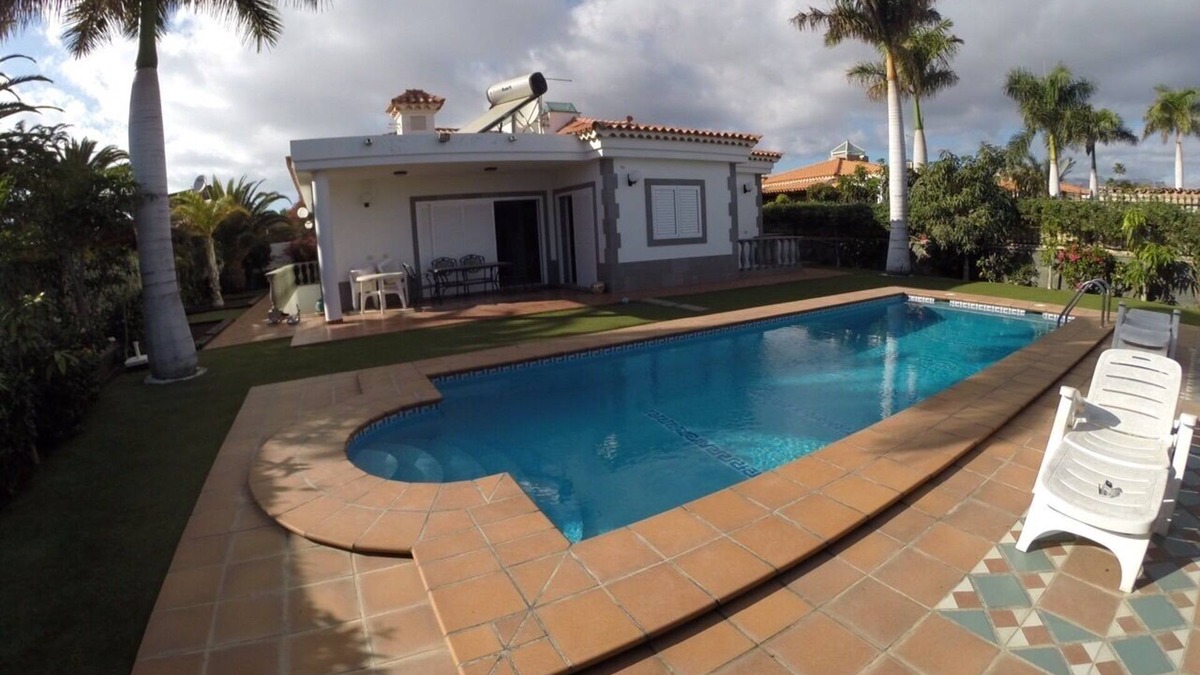 Maspalomas House | Vacation for yourself! In a family house with pool near Maspalomas beach