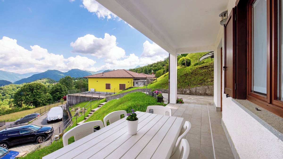 Centro Valle Intelvi House | Vacation Home "Loft Bellavista" with Mountain View, Private Terrace & Wi-Fi