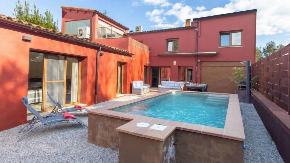 Fonteta House | Vacation home Fonteta in La Bisbal D'Emporda - 12 persons, 7 bedrooms