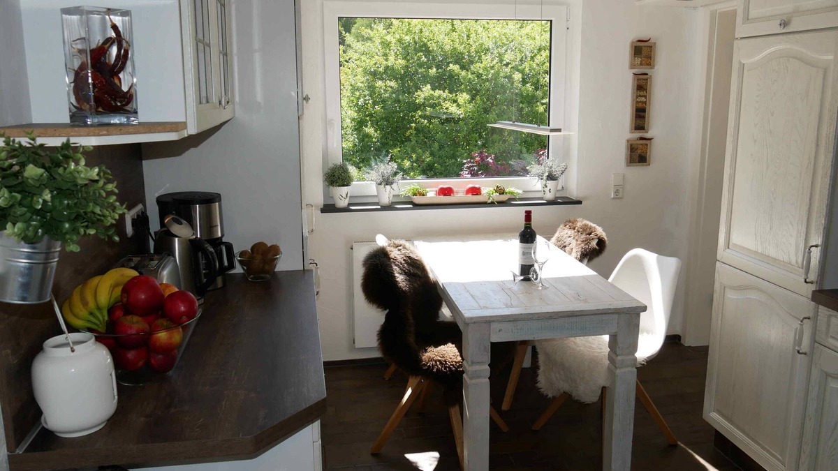 Silbach Apartment | Vacation home with over 1123 m2 of land surrounded by a green garden