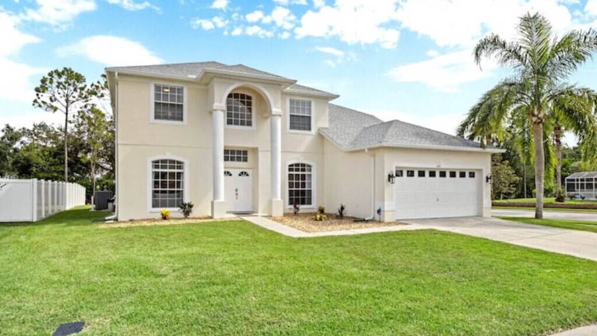 Highlands Reserve House | Vacation Home 6.7 Miles from Disney~Golf Community~Large Villa w/private pooln