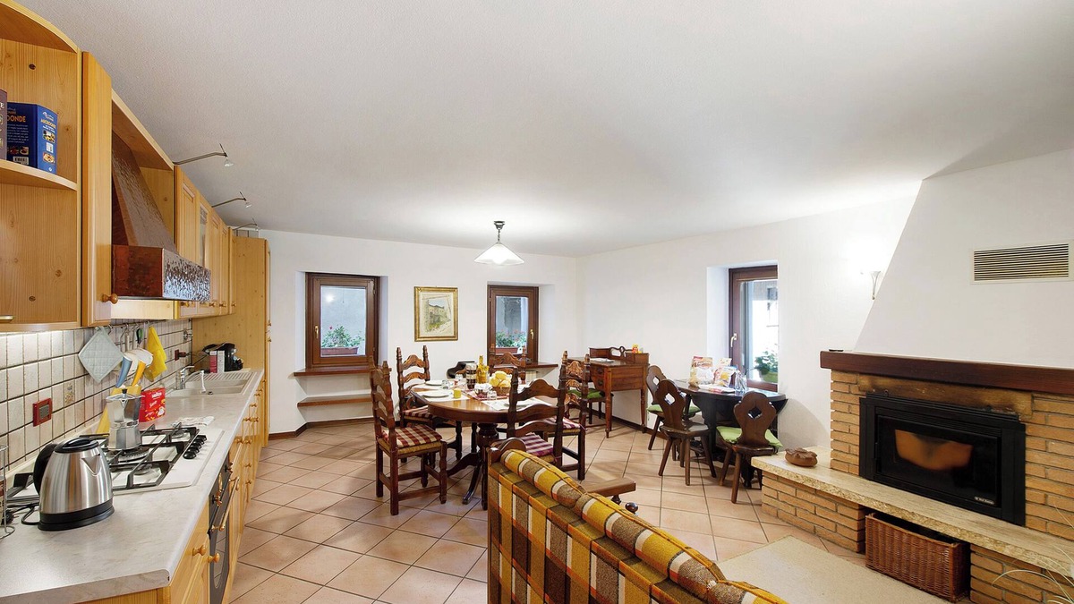 Bard House | Vacation Home "Alla Meridiana" with Balcony and Private Terrace