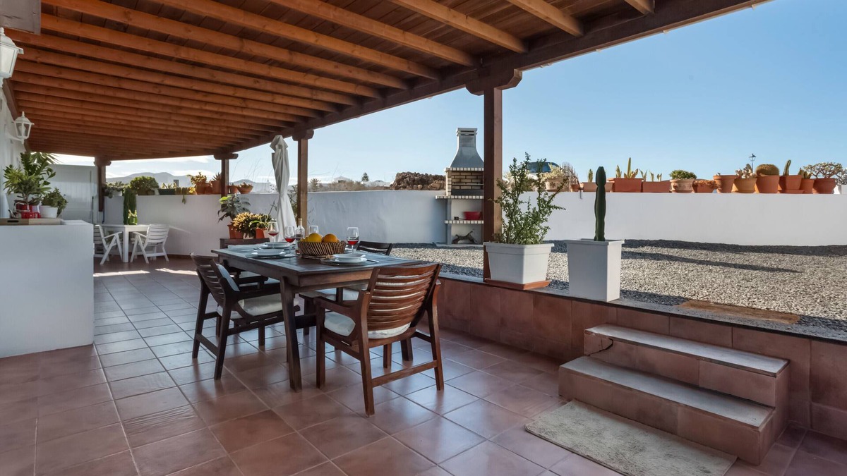 El Cuchillo House | Vacation Home 'Almar' with Sea View, Private Terrace and Wi-Fi
