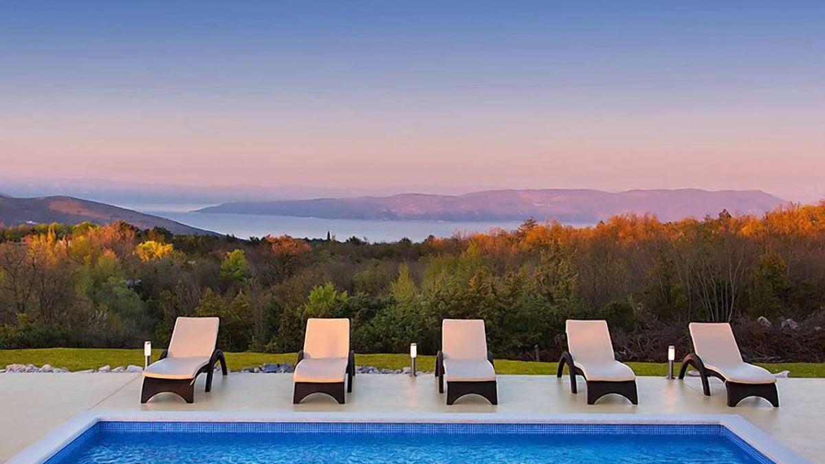 Bartici House | Vacation home Bura by Interhome