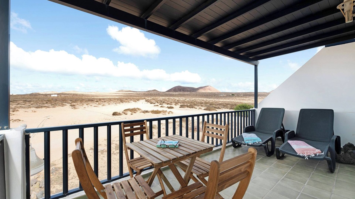 Caleta de Sebo House | Vacation Home "Cabo" with Sea View & Private Terrace