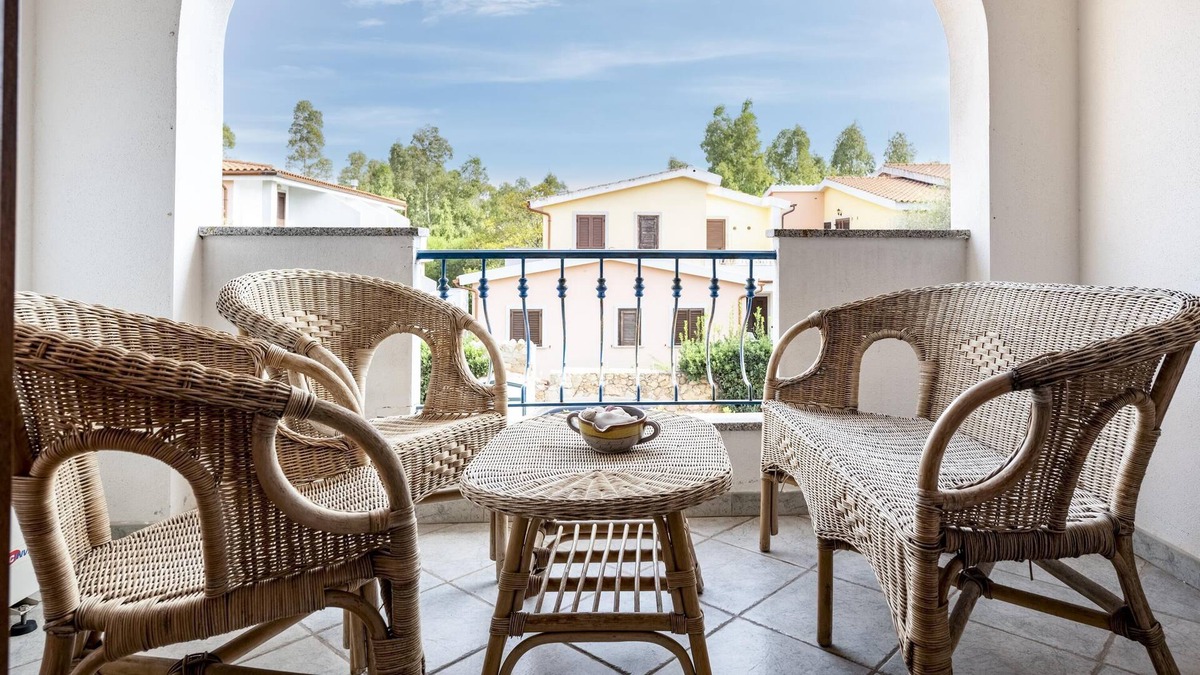 Sos Alinos Apartment | Vacation Home Casa Smeralda with A/C & Balcony