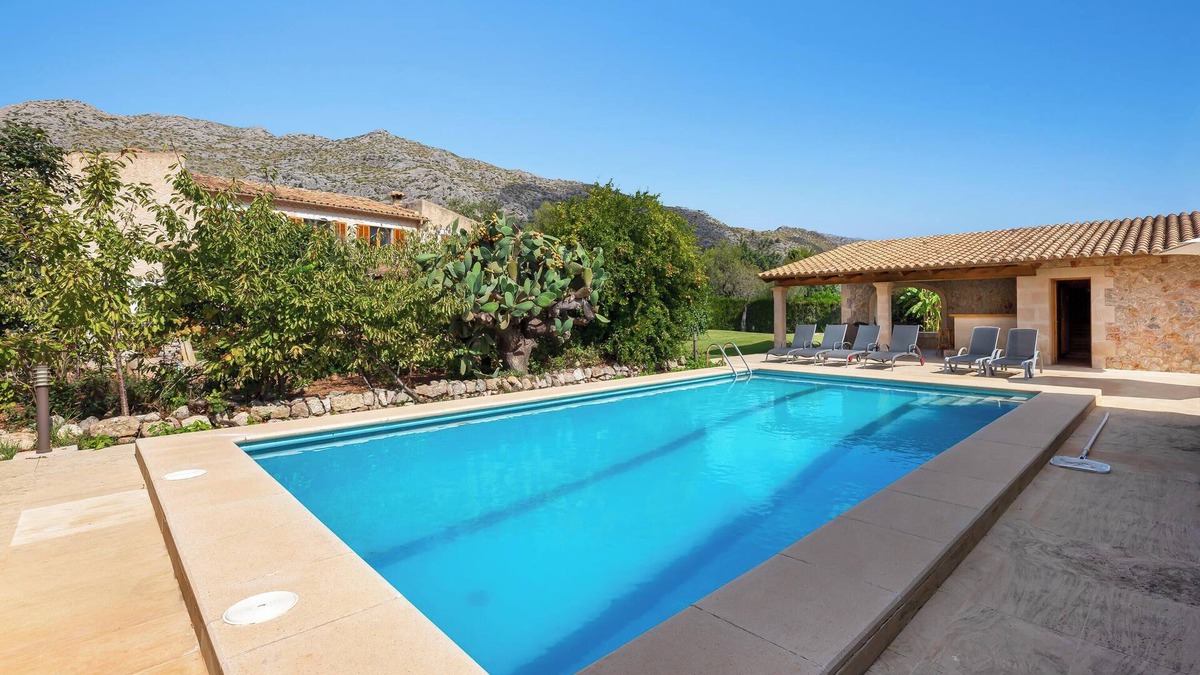Pollensa House | Vacation Home "Can Noble den Suau" with Pool, Whirlpool, Terraces & Garden