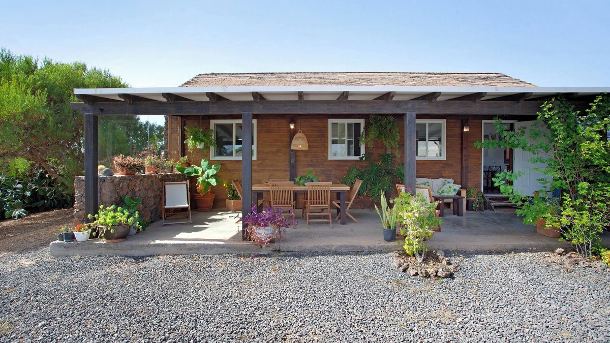 Lajares House | Vacation Home "Casa al Volcán" with Private Garden & Wi-Fi