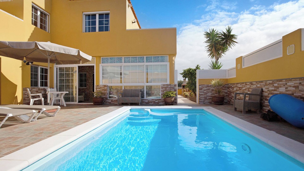 Bahia Calma Apartment | Vacation Home "Casa Paco 3" with Sea View, Private Terrace & Shared Pool