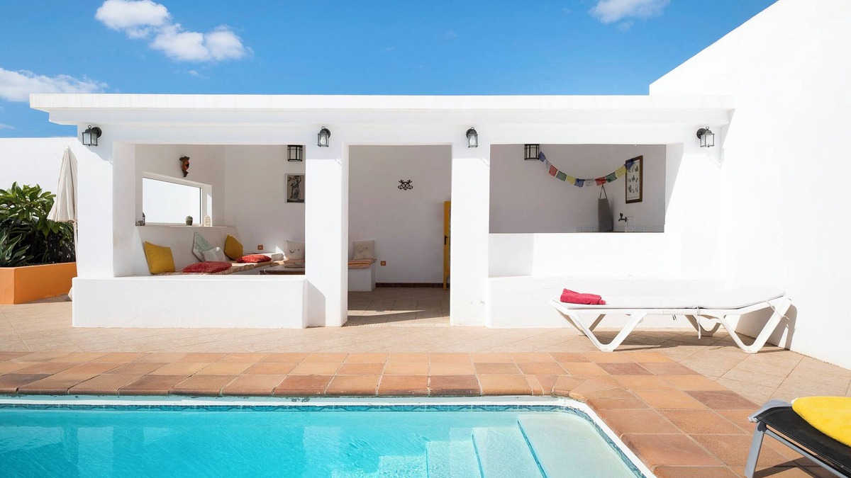 Tias House | Vacation Home "Casa Ocean" with Sea View, Shared Pool & Wi-Fi