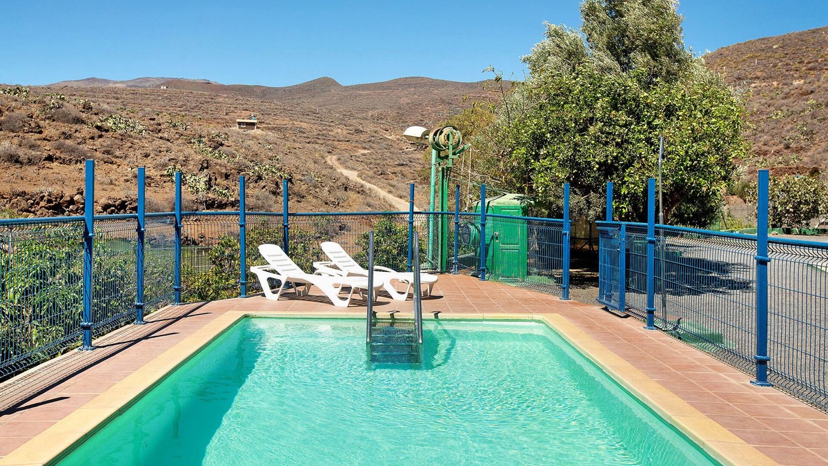 Ingenio House | Vacation Home 'Casa Rural Aguatona' with Mountain View, Pool, Garden, A/C & Wi-Fi
