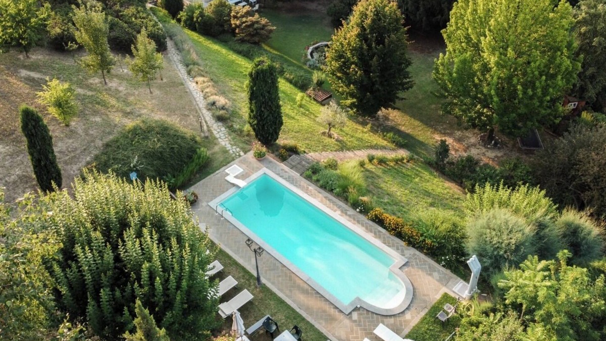 Asti House | Vacation Home 'Cascina Solaro' with Shared Pool, Garden & Wi-Fi
