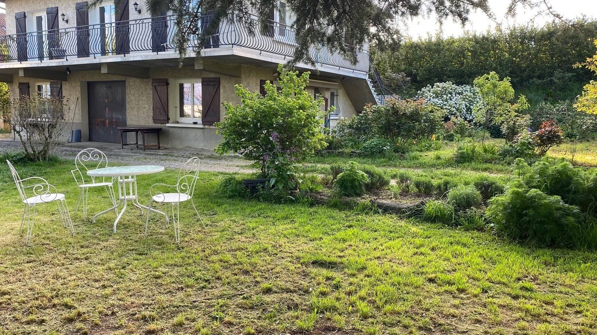 Echalas House | Vacation Home "Chalet Echalas" with Private Terrace, Private Garden & Wi-Fi