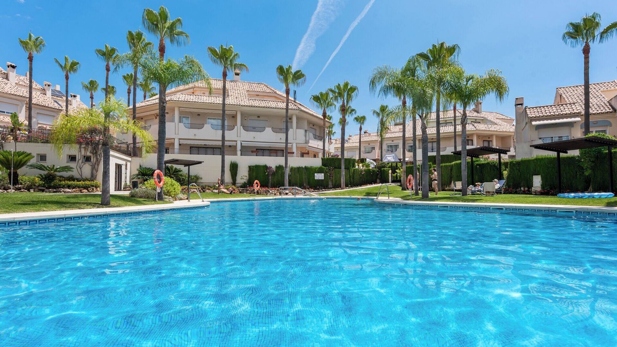 Marbella House | Vacation Home 'Costabella' with Sea View, Wi-Fi and Air Conditioning