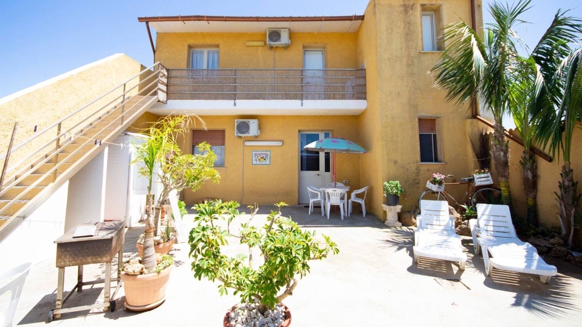 Marsala House | Vacation Home Da Michele with Sea View, Private Open Terrace