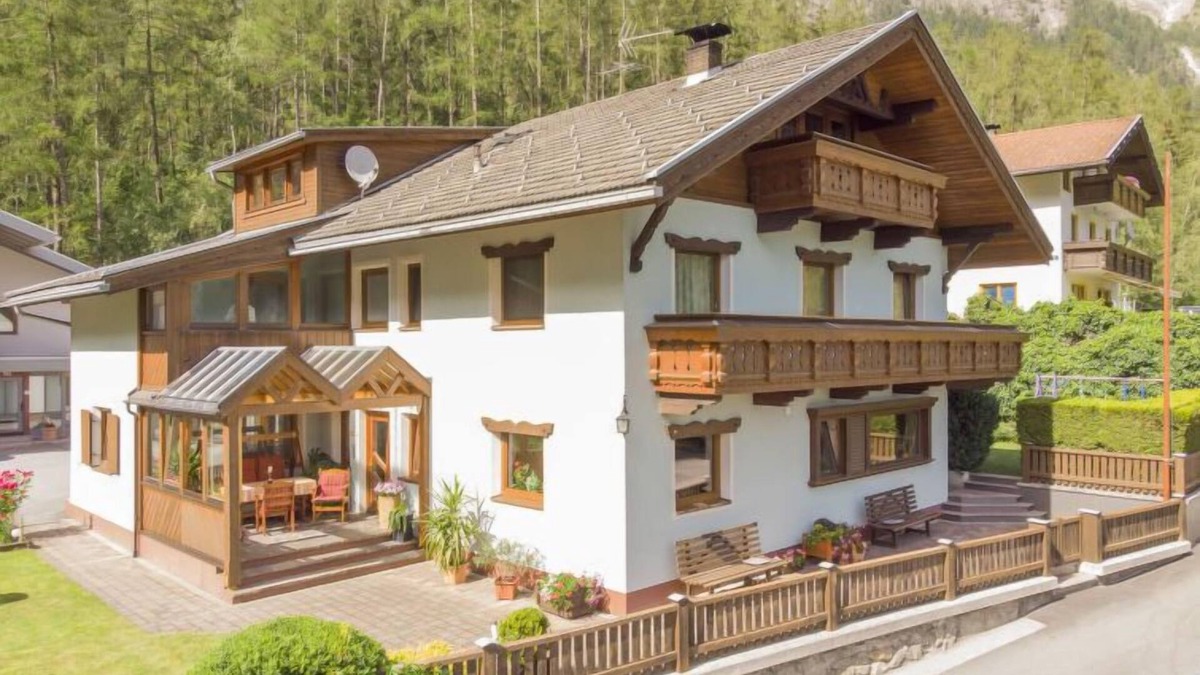Tumpen House | Vacation home Dialer by Interhome